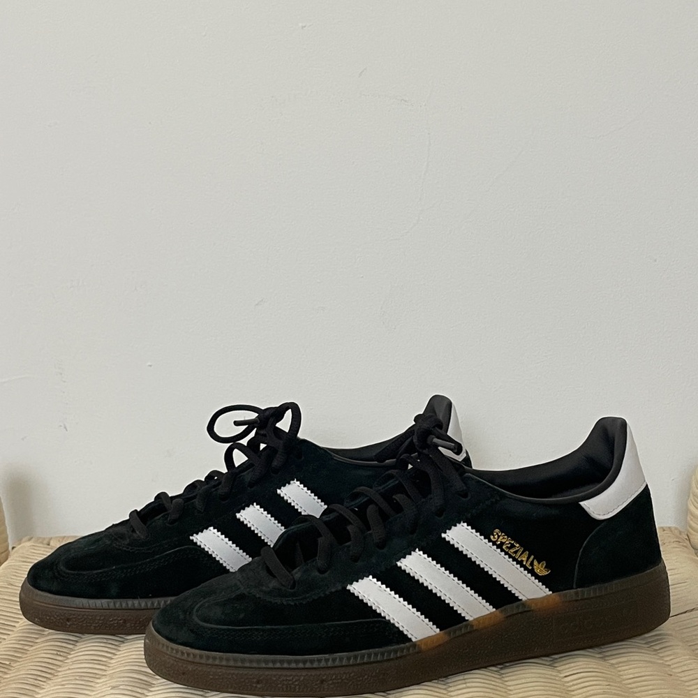 Adidas Handball Spezial Shoes - Core Black / Cloud White / Gum - Picture 4 of 6
